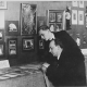 Josef Skupa a jeho žák Jiří Trnka v Loutkářské výstavě v expozici Loutkového divadla Feriálních osad, Praha, 1929
