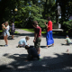 Děti hrající si v parku během výletu do Poličky.